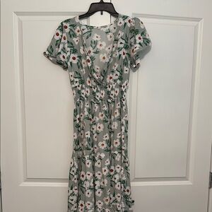 SHEIN Green Ruffled Tiered long dress with Flutter Sleeves NWOT
